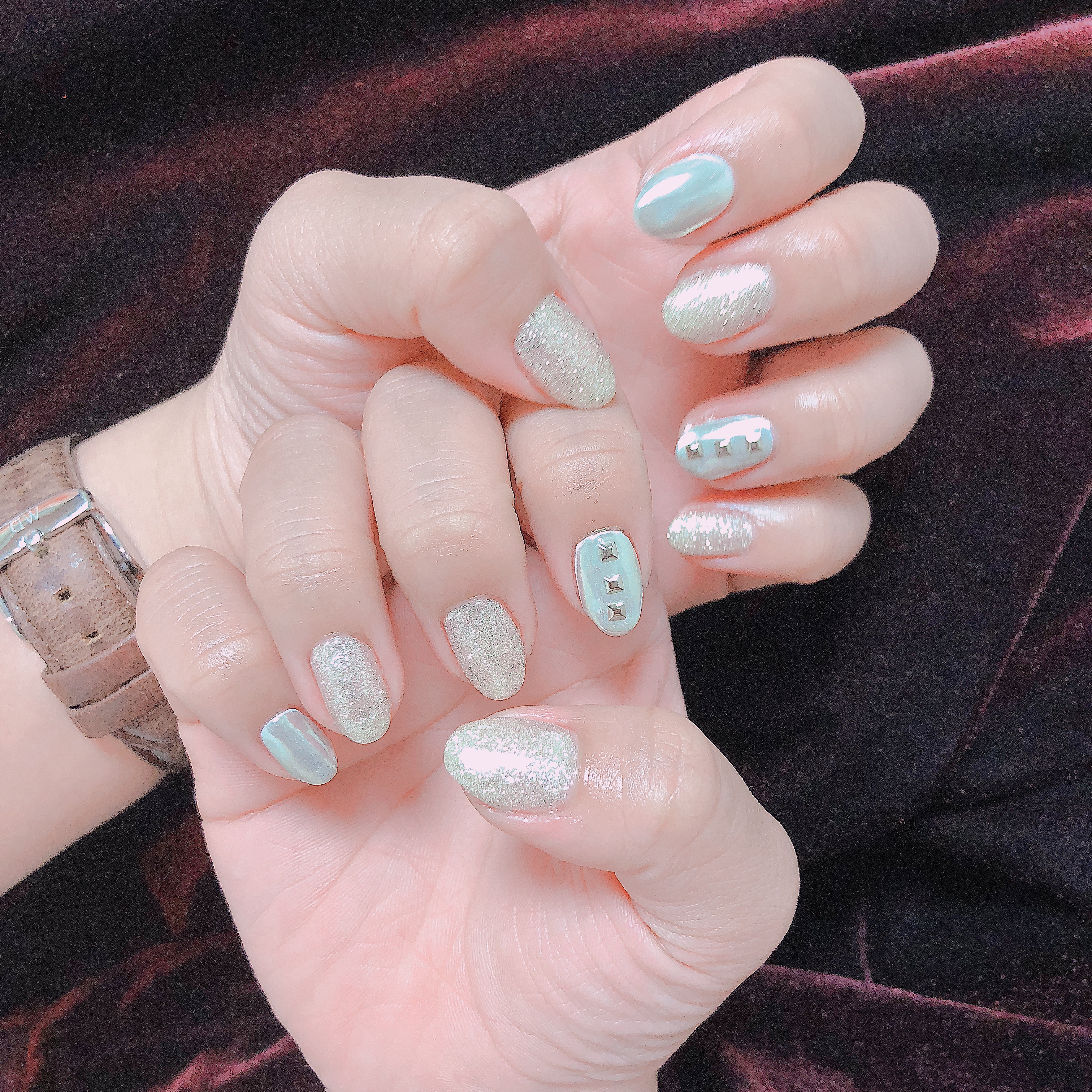 Mirror Nail
